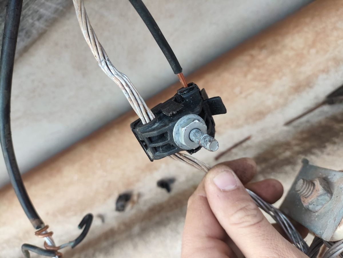 Ramal refeito com conector perfurante novo